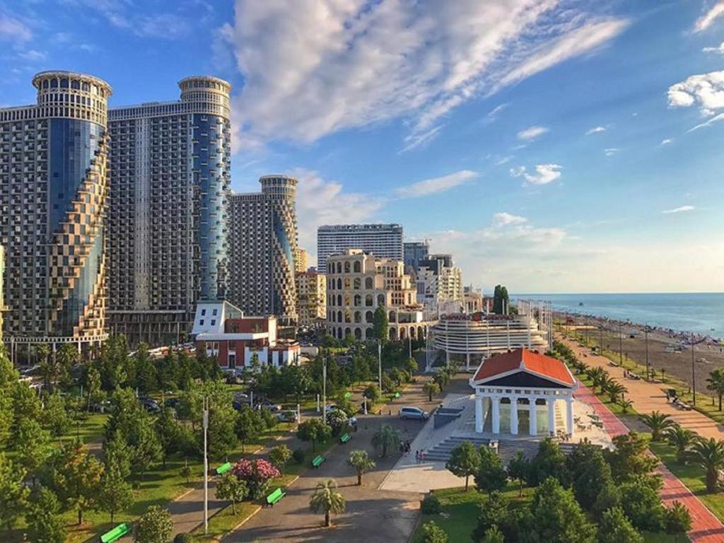 Orbi Sea Tower Apart otel Batum Dış mekan fotoğraf